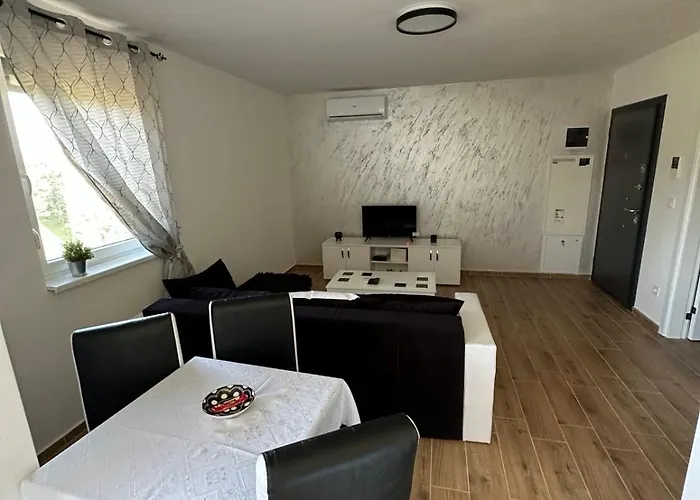 Apartment Nobus Jezero